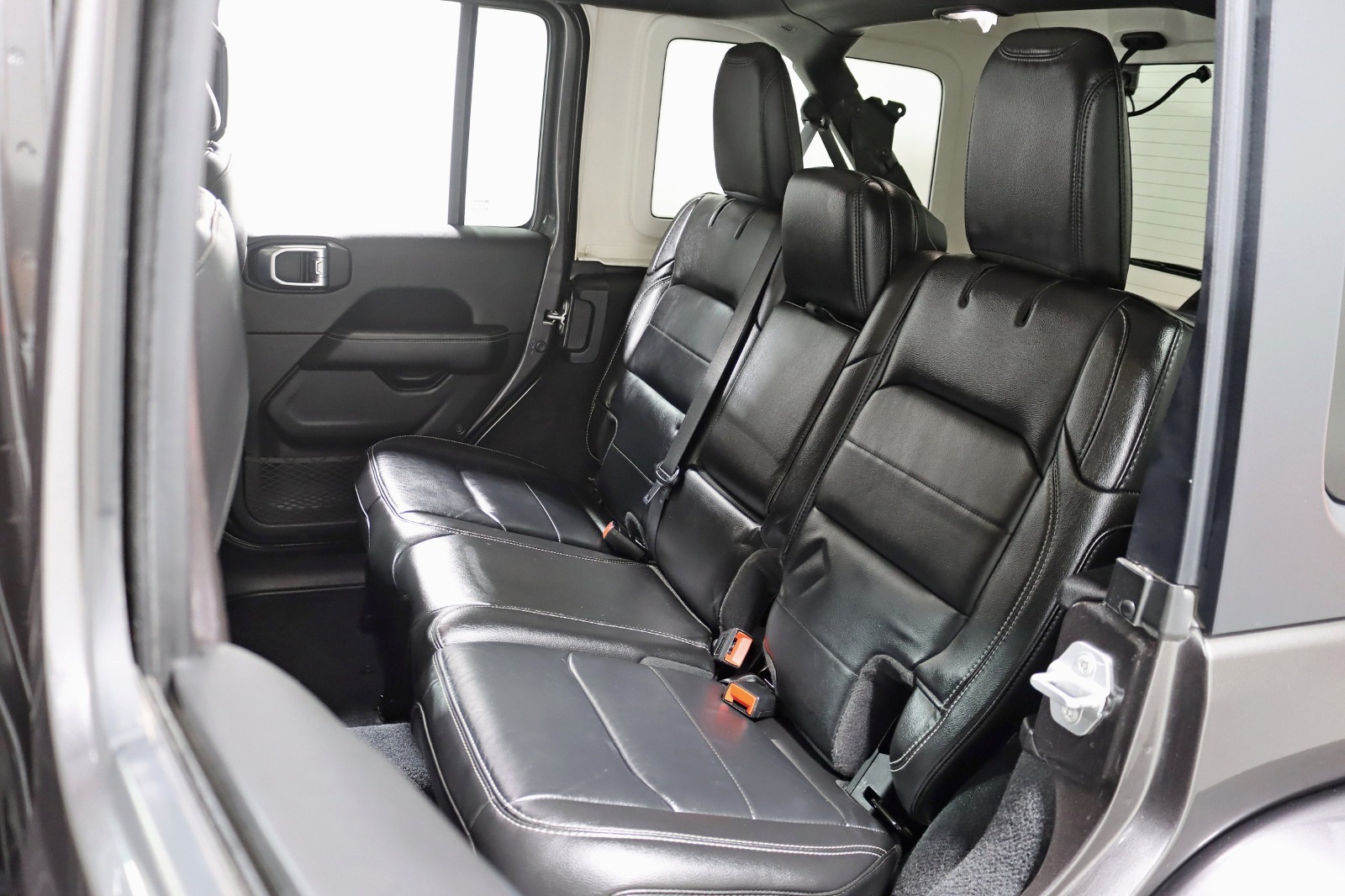 2021 JEEP WRANGLER - Image 26