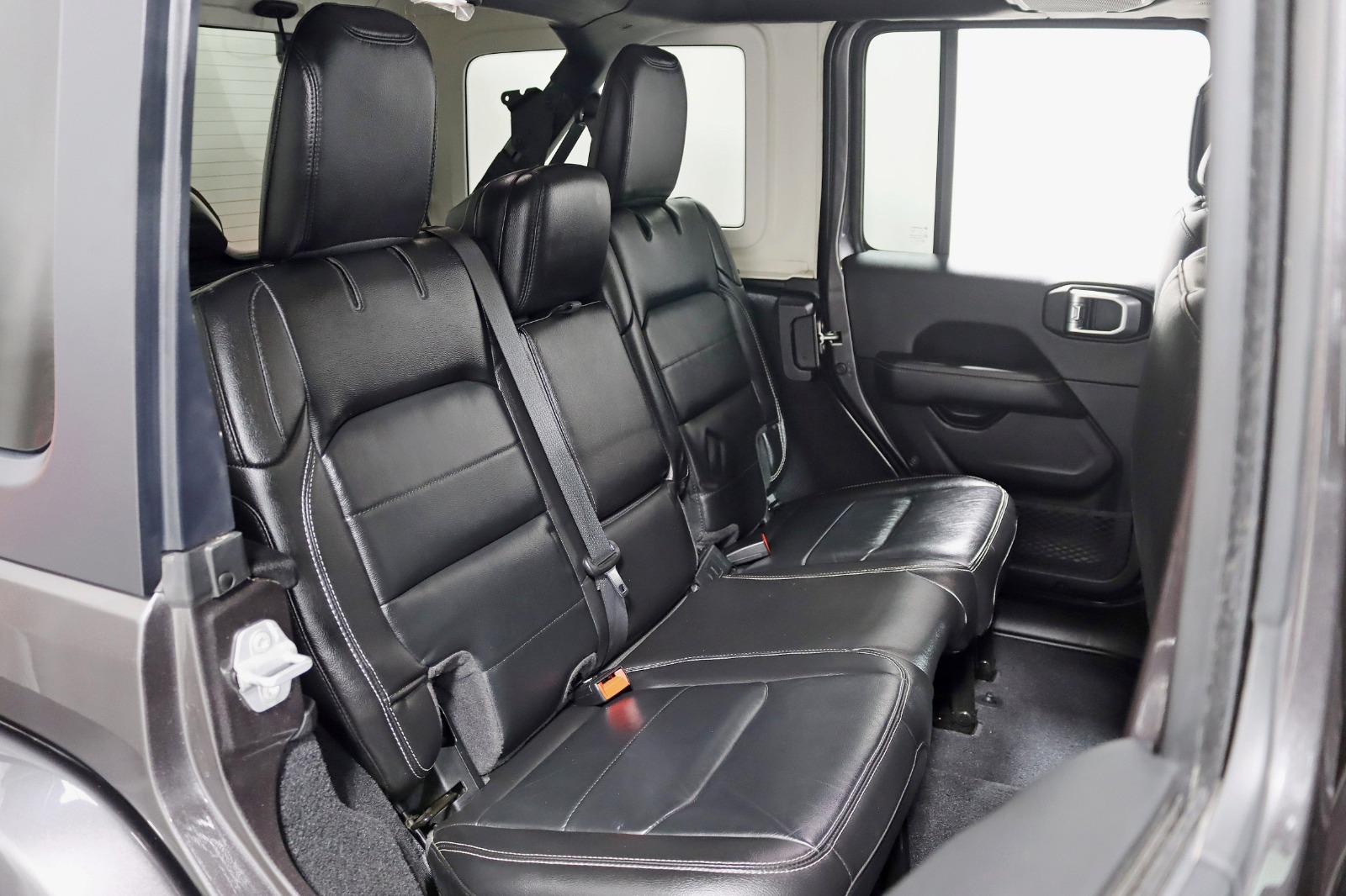 2021 JEEP WRANGLER - Image 27