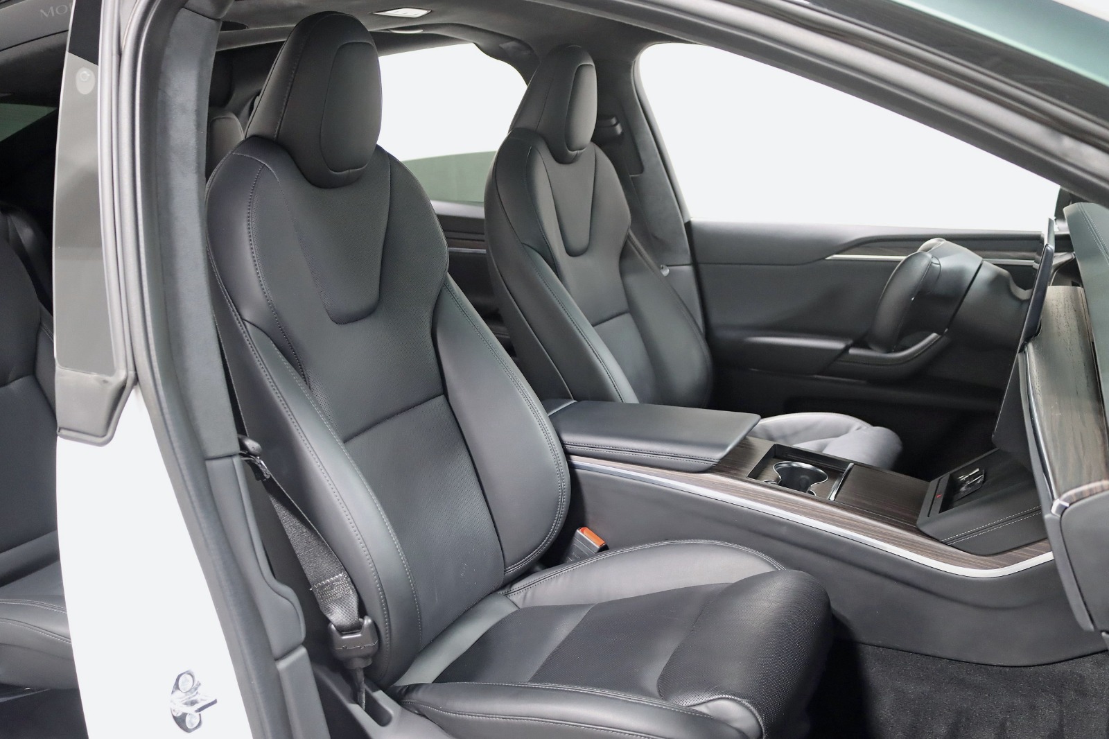 2022 TESLA MODEL X - Image 32