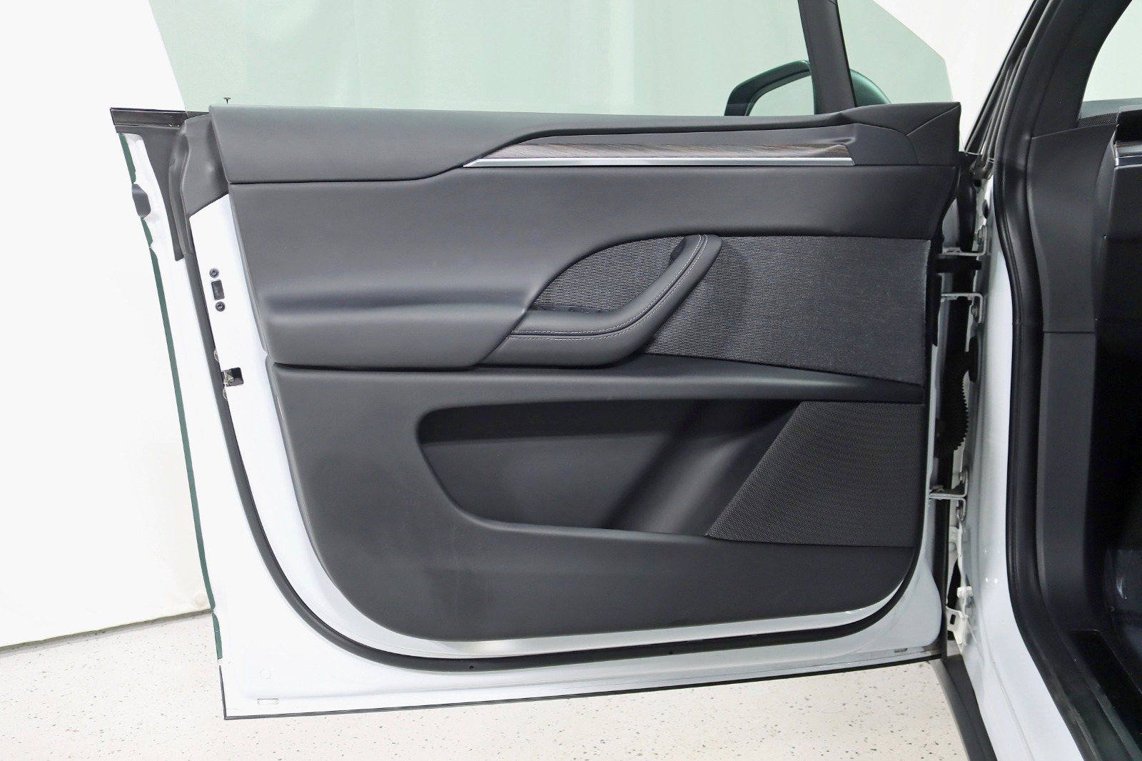 2022 TESLA MODEL X - Image 37