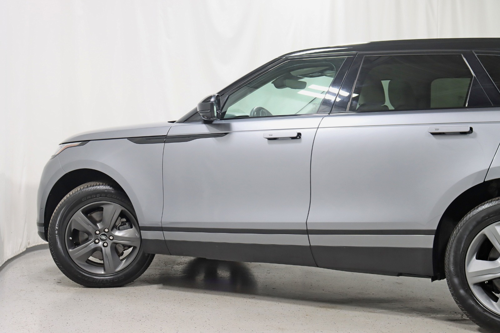 2021 LAND ROVER RANGE ROVER VELAR - Image 12