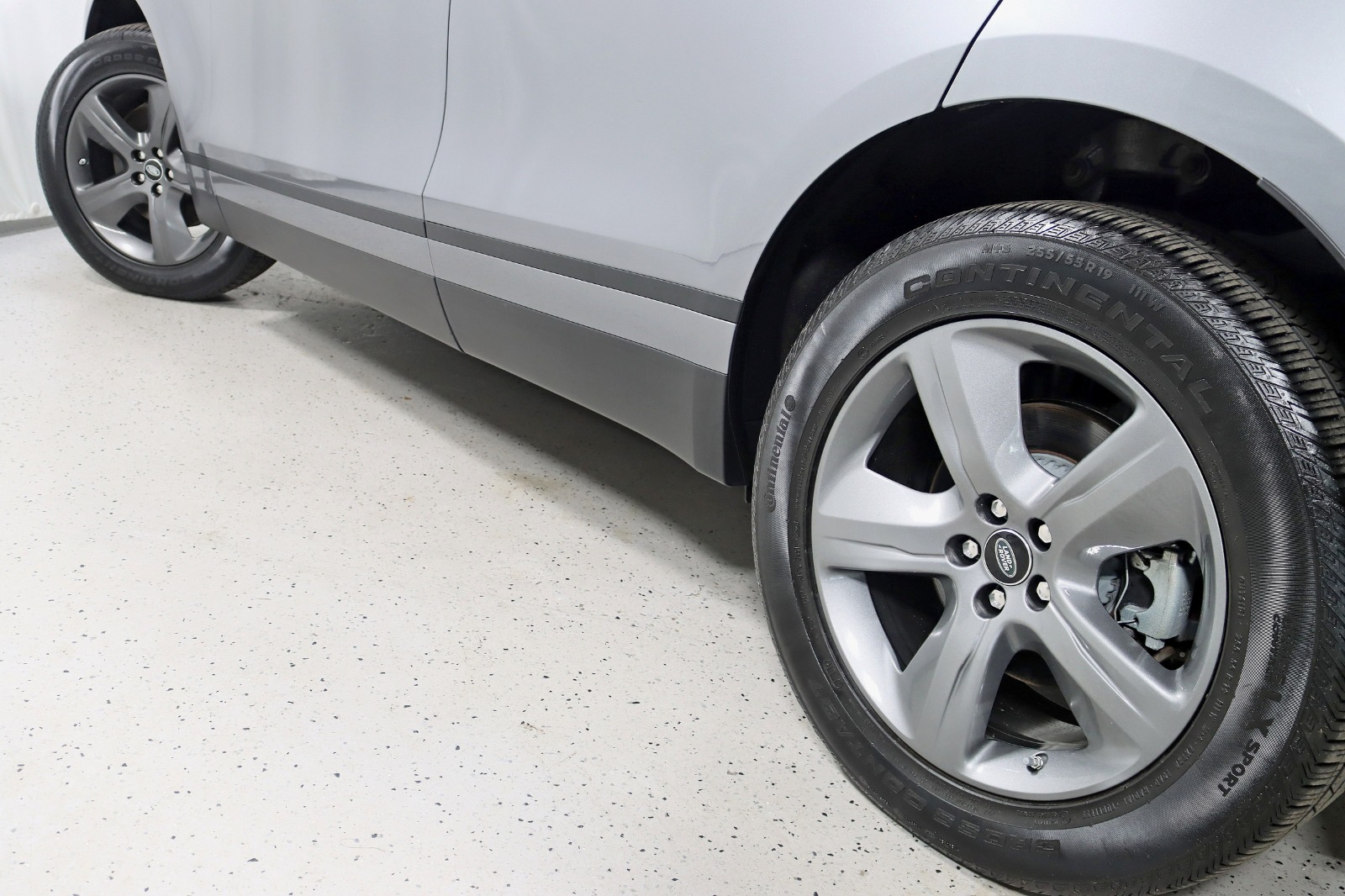 2021 LAND ROVER RANGE ROVER VELAR - Image 13