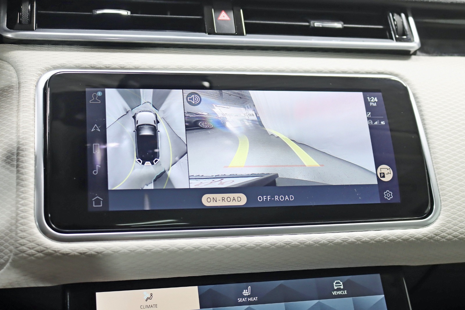 2021 LAND ROVER RANGE ROVER VELAR - Image 17