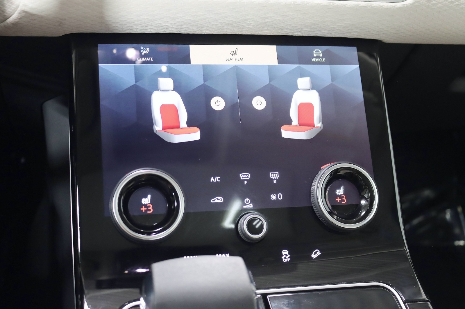 2021 LAND ROVER RANGE ROVER VELAR - Image 23