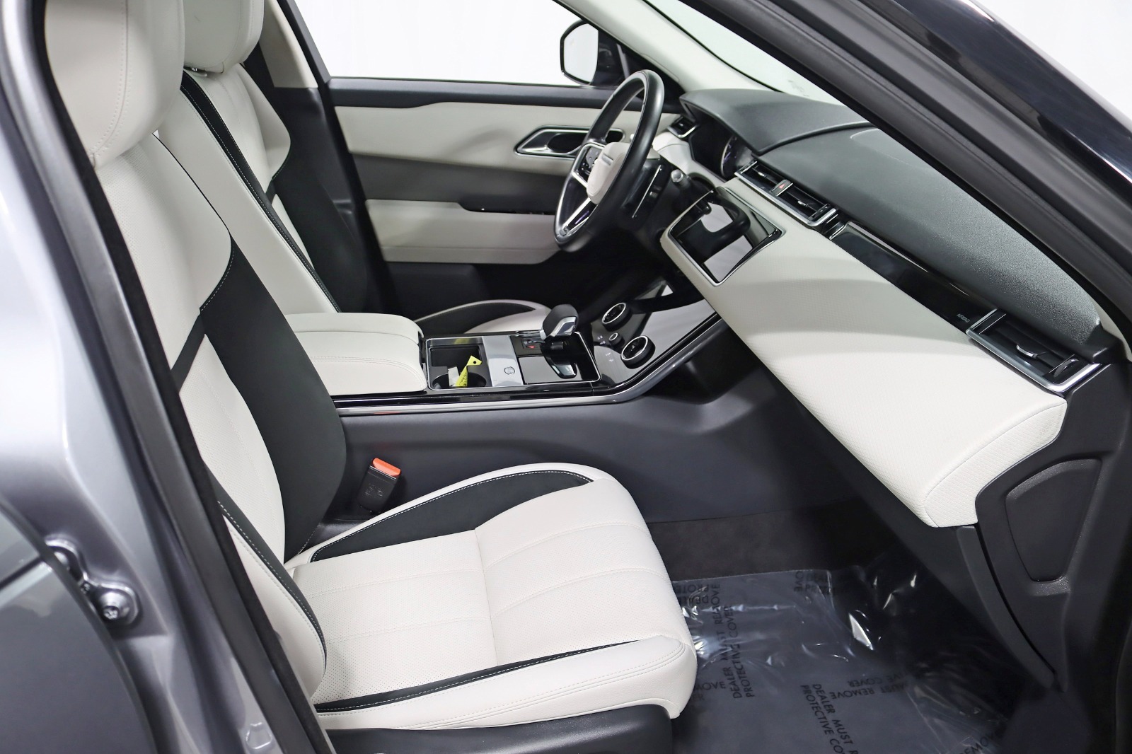 2021 LAND ROVER RANGE ROVER VELAR - Image 30