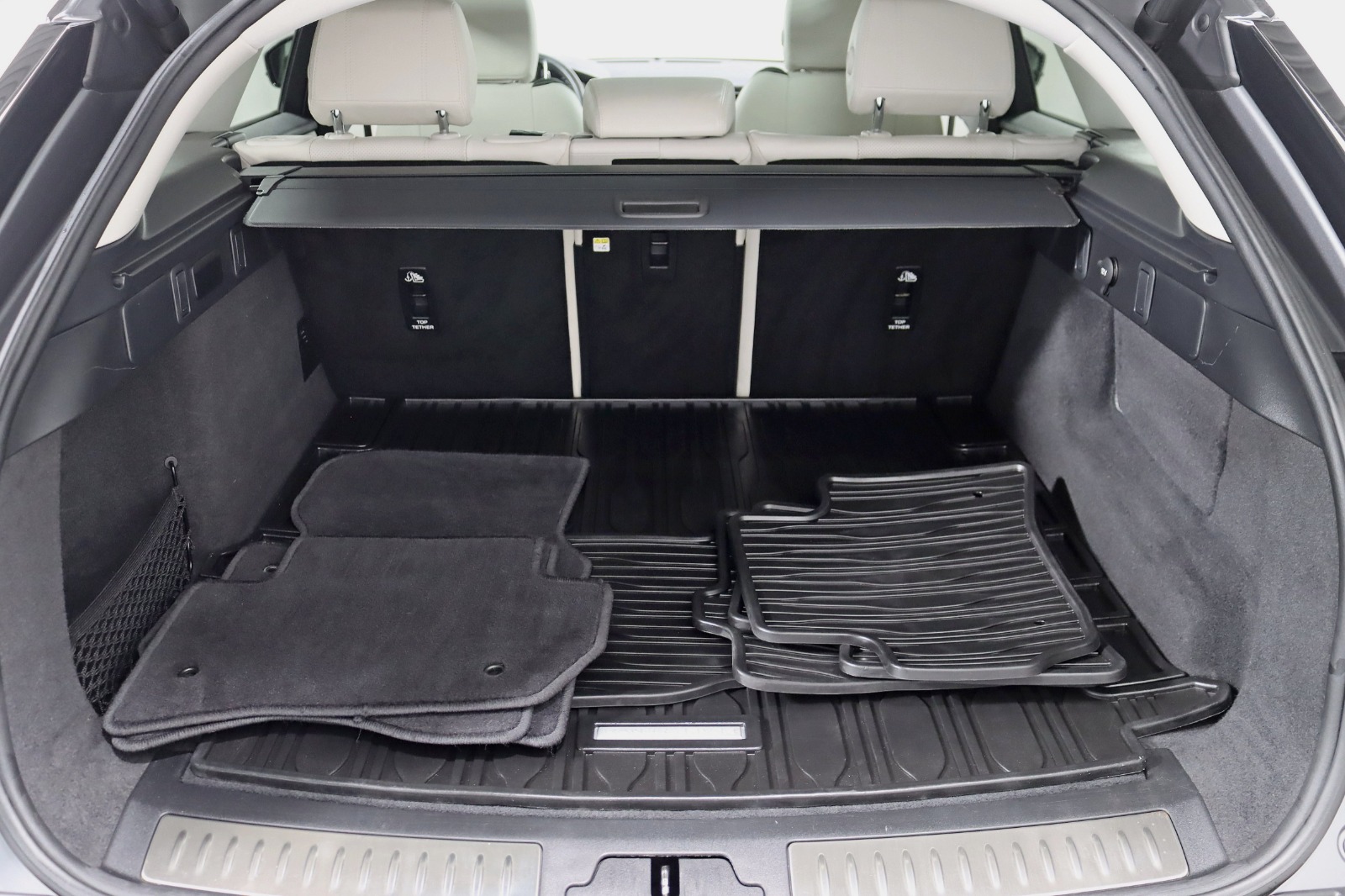 2021 LAND ROVER RANGE ROVER VELAR - Image 36