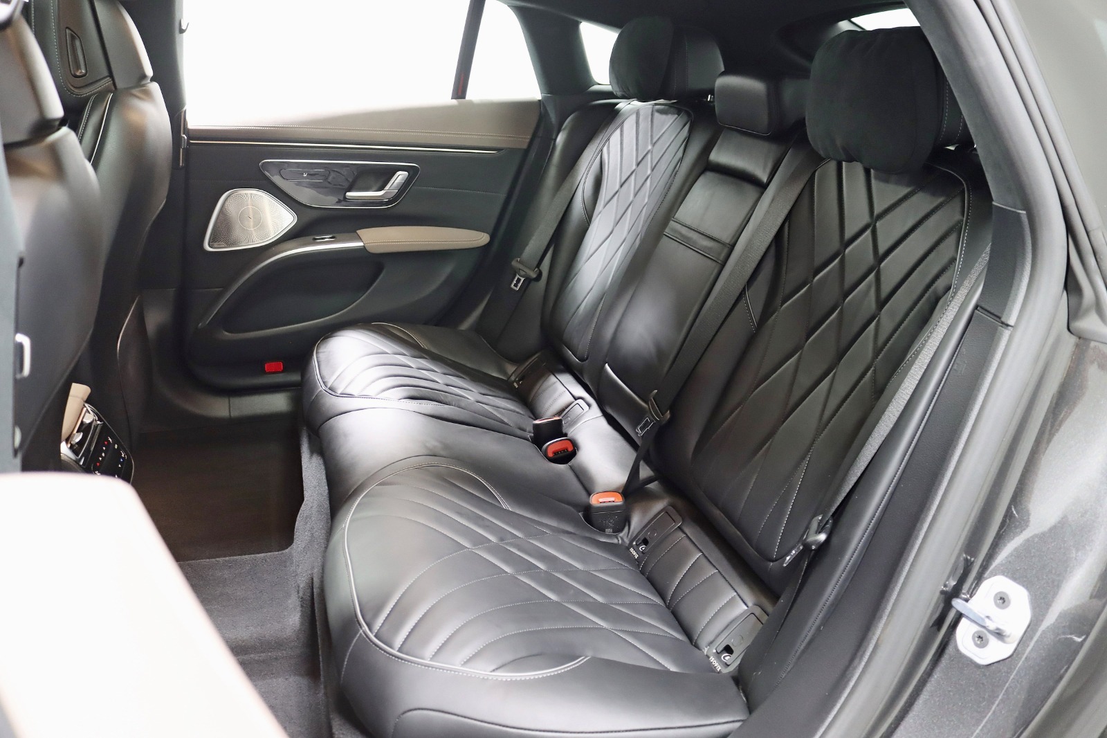 2022 MERCEDES-BENZ EQS-CLASS SEDAN - Image 34