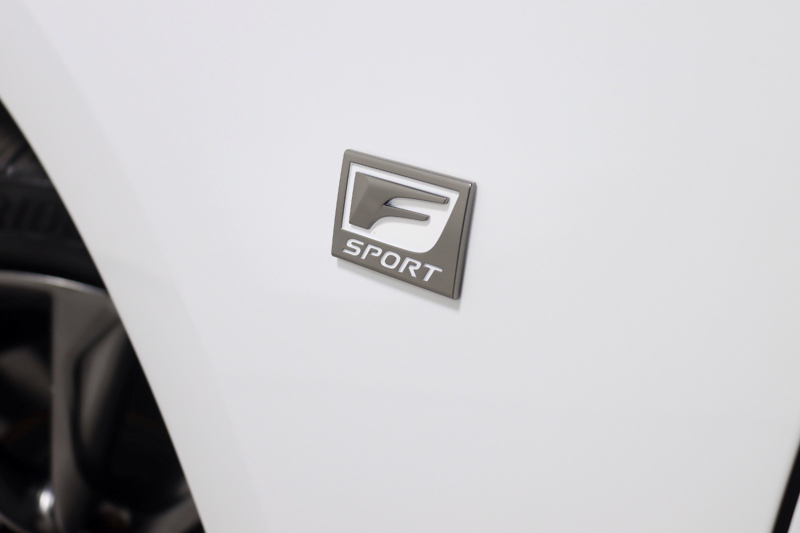 2022 LEXUS IS - Image 14