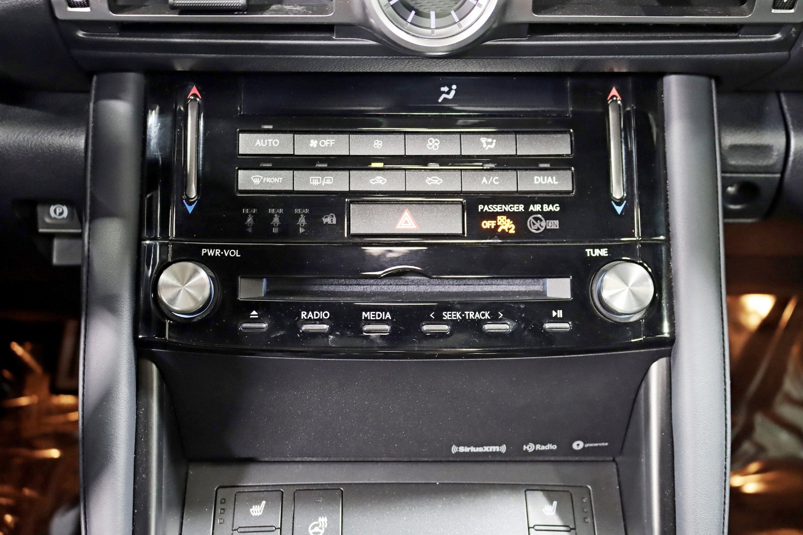 2022 LEXUS IS - Image 25