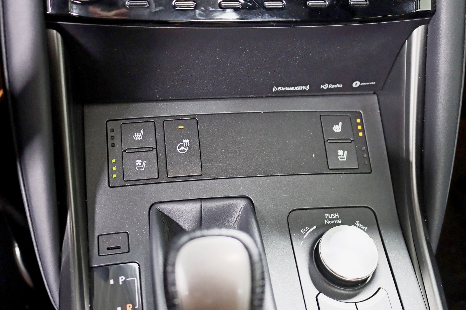 2022 LEXUS IS - Image 26