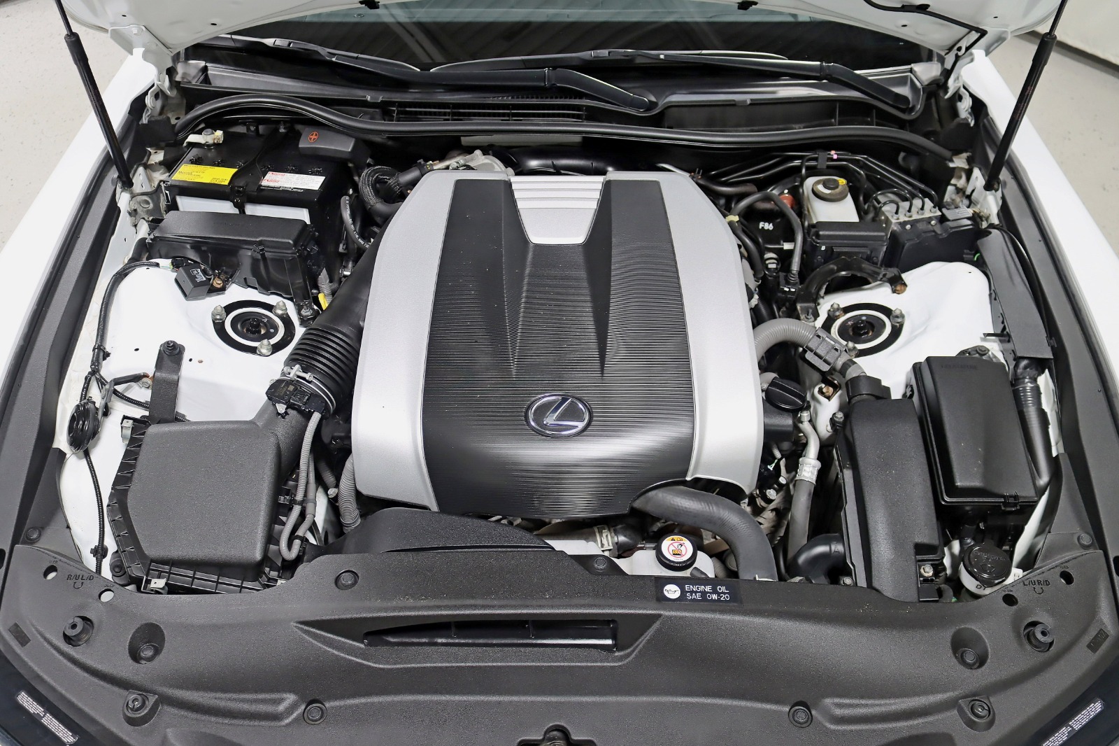 2022 LEXUS IS - Image 39