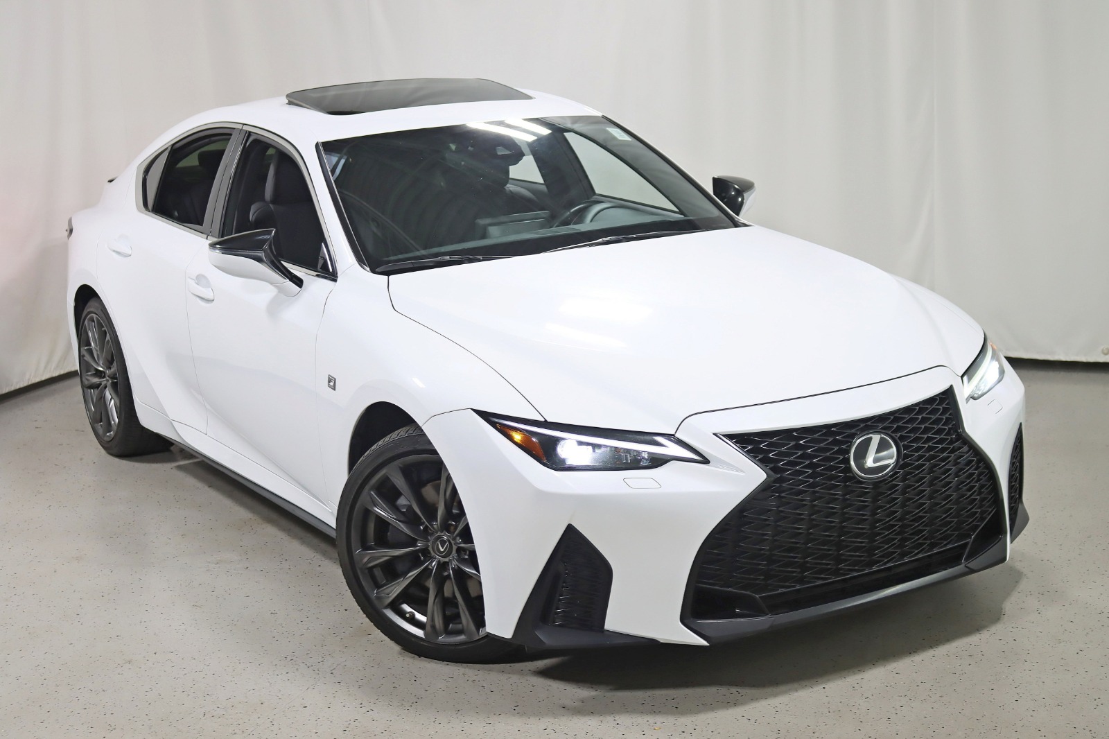 2022 LEXUS IS - Image 7