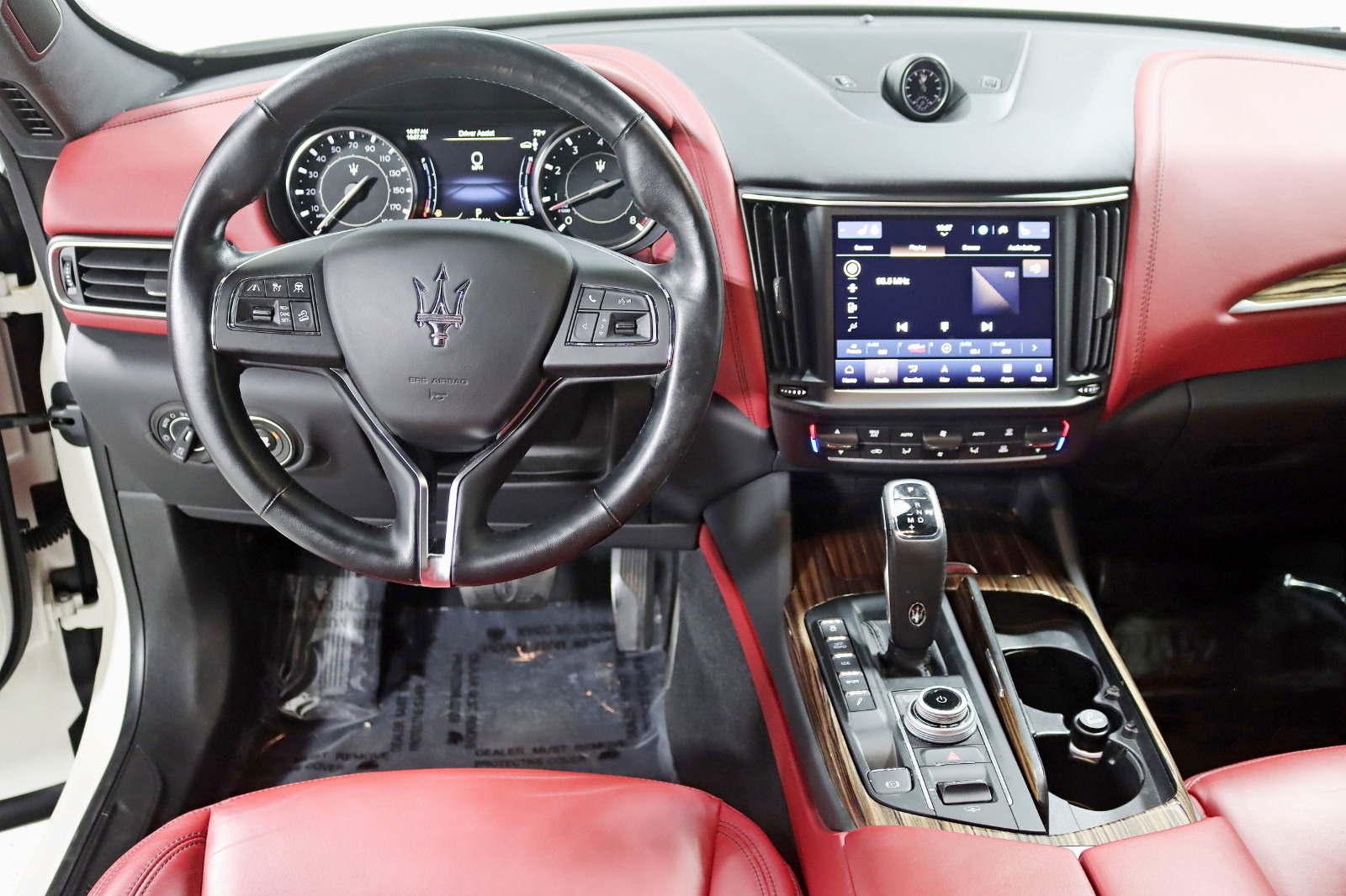 2022 MASERATI LEVANTE - Image 16