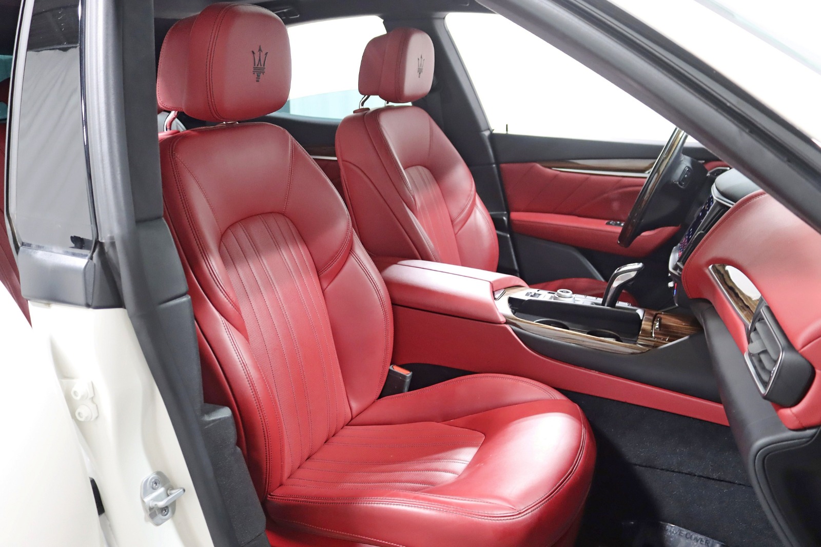 2022 MASERATI LEVANTE - Image 28