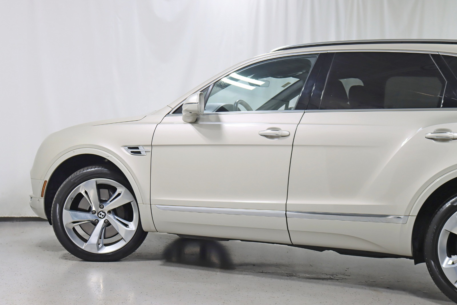 2018 BENTLEY BENTAYGA - Image 12