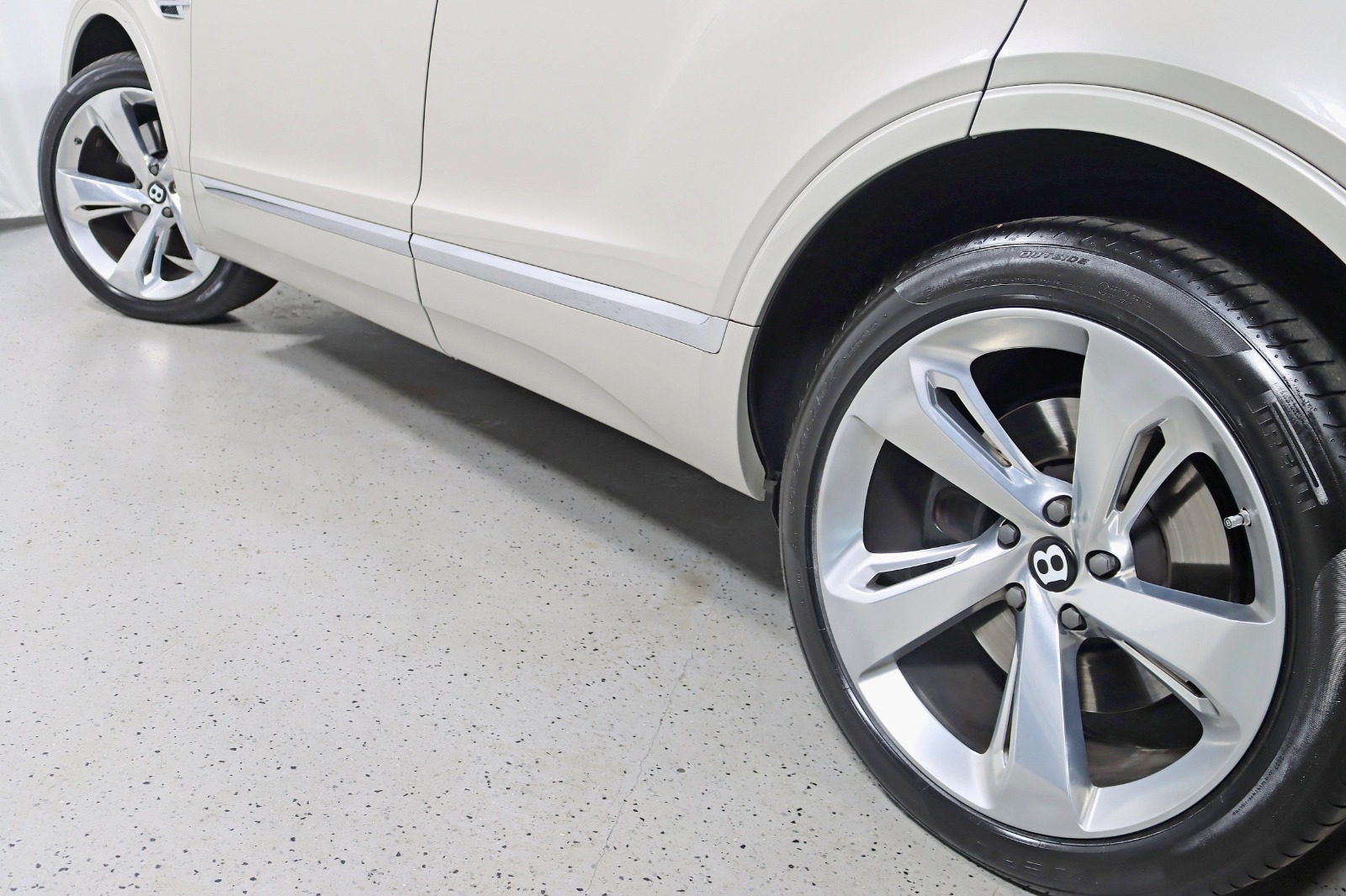 2018 BENTLEY BENTAYGA - Image 13