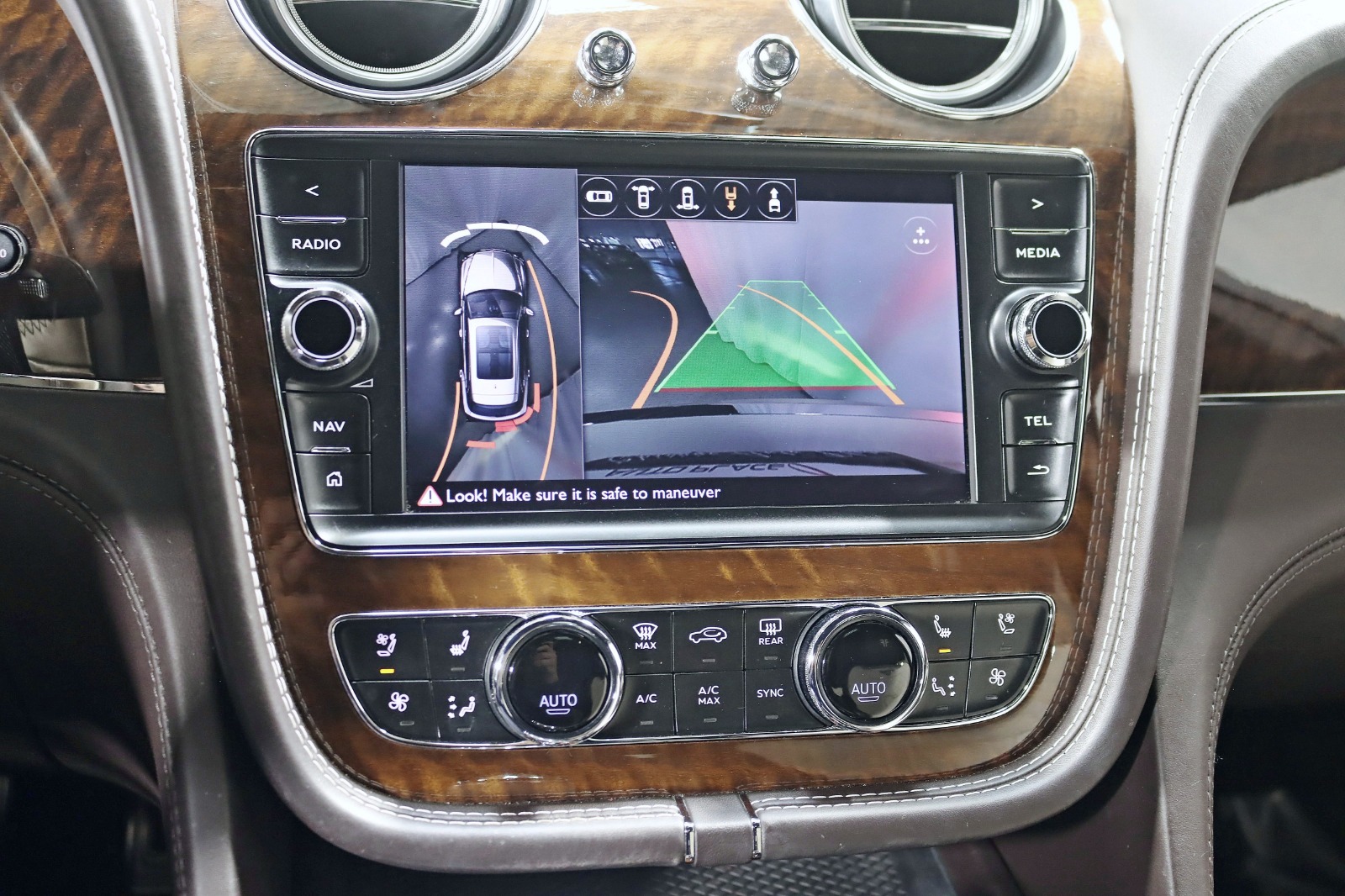 2018 BENTLEY BENTAYGA - Image 19