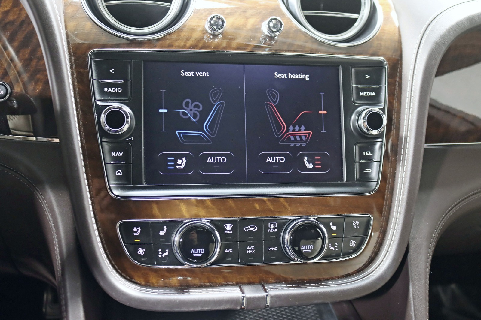 2018 BENTLEY BENTAYGA - Image 23