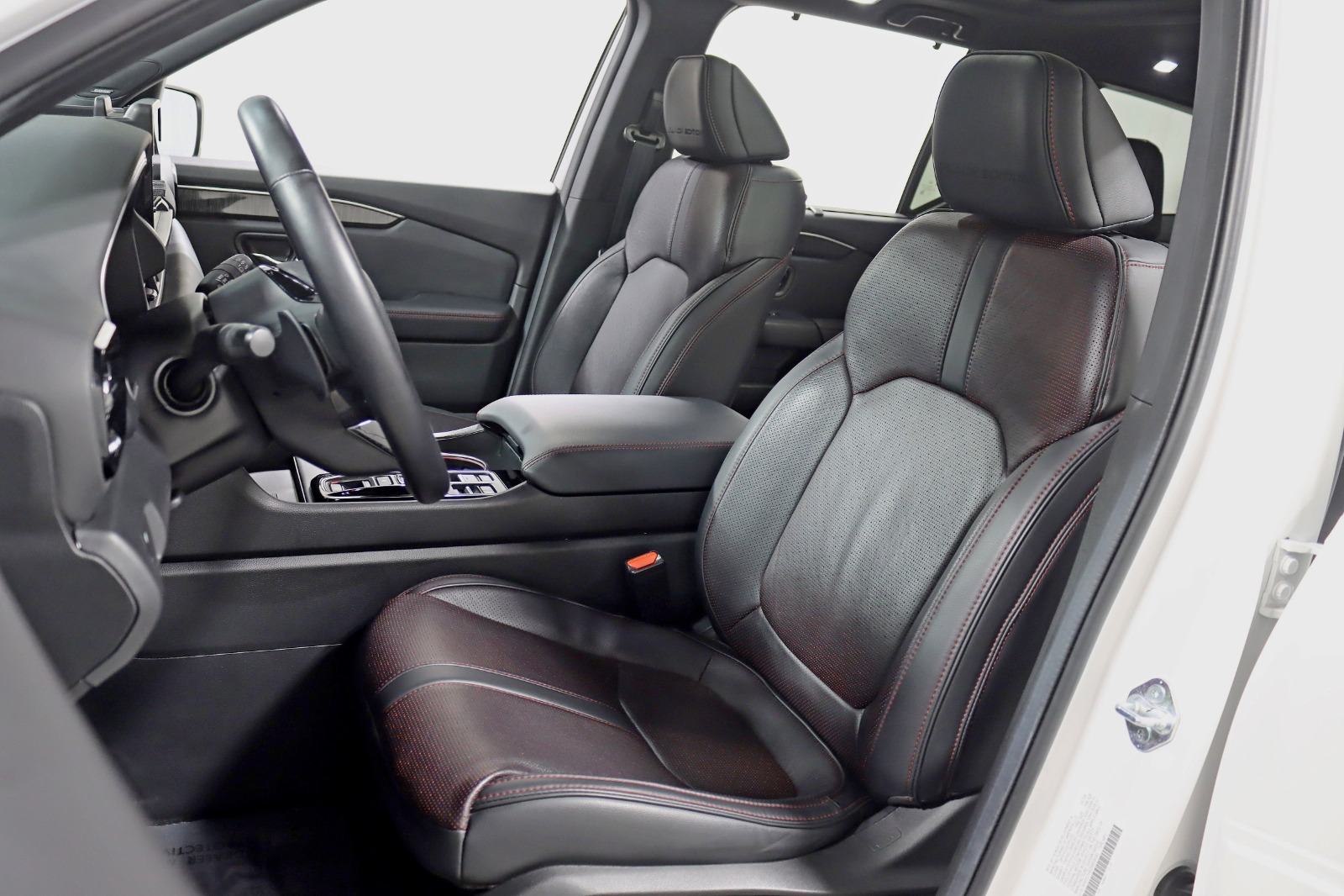 2025 HONDA PILOT - Image 32