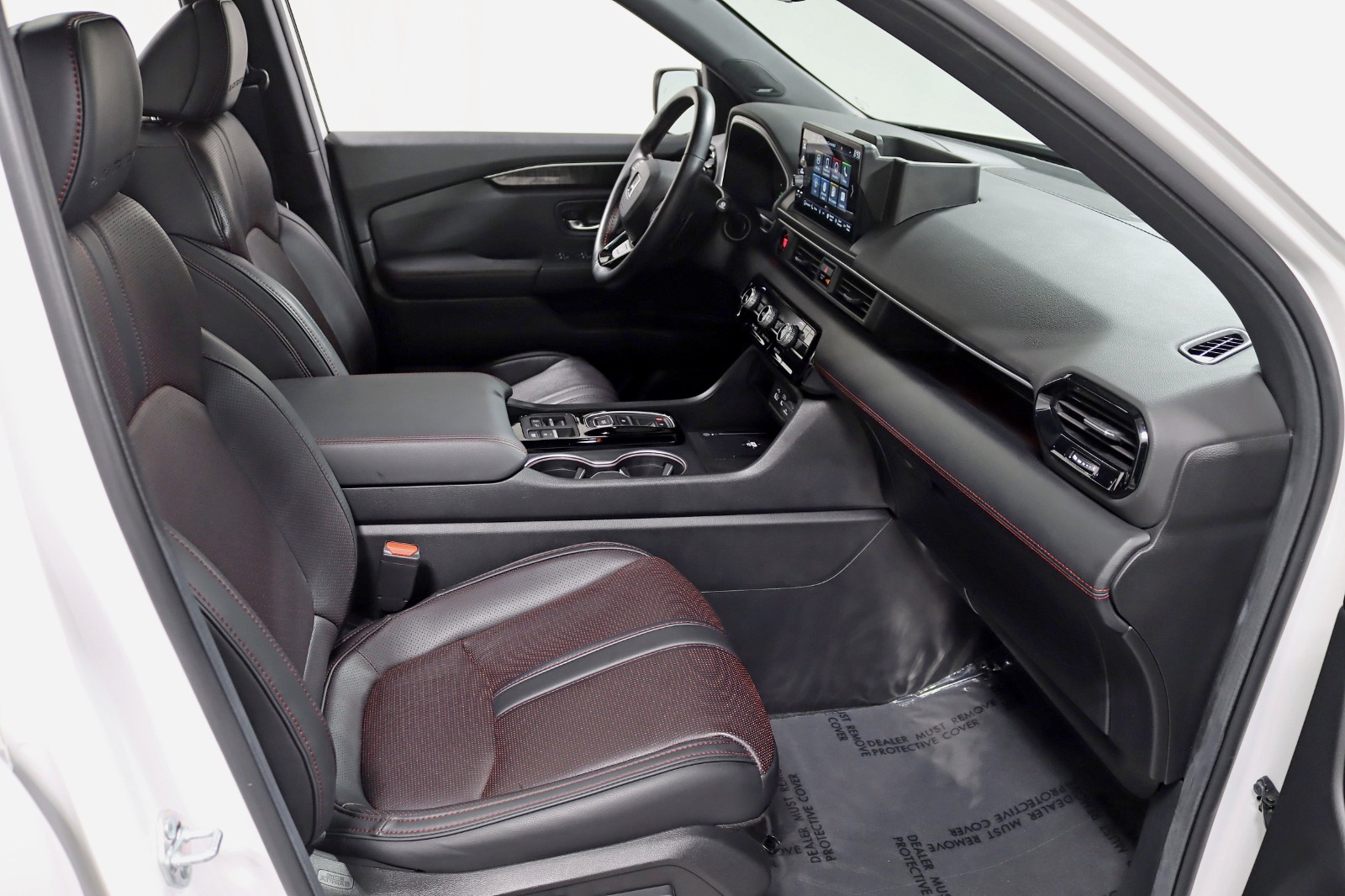 2025 HONDA PILOT - Image 39