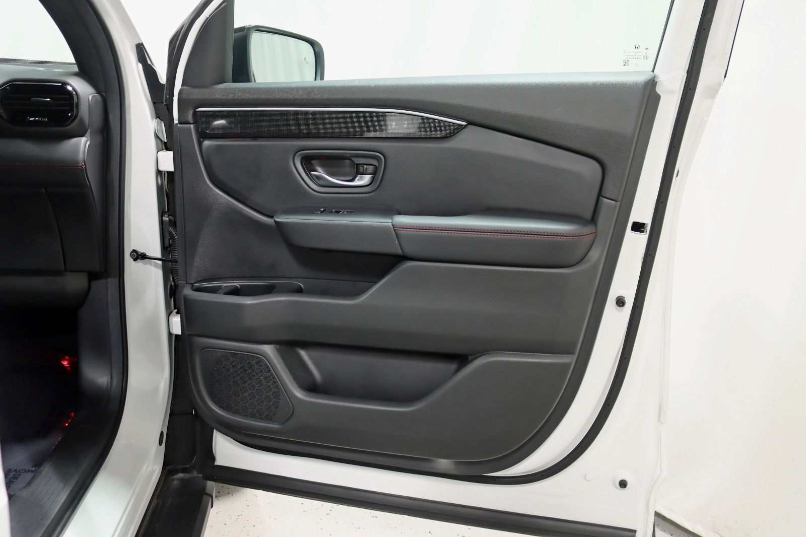 2025 HONDA PILOT - Image 41