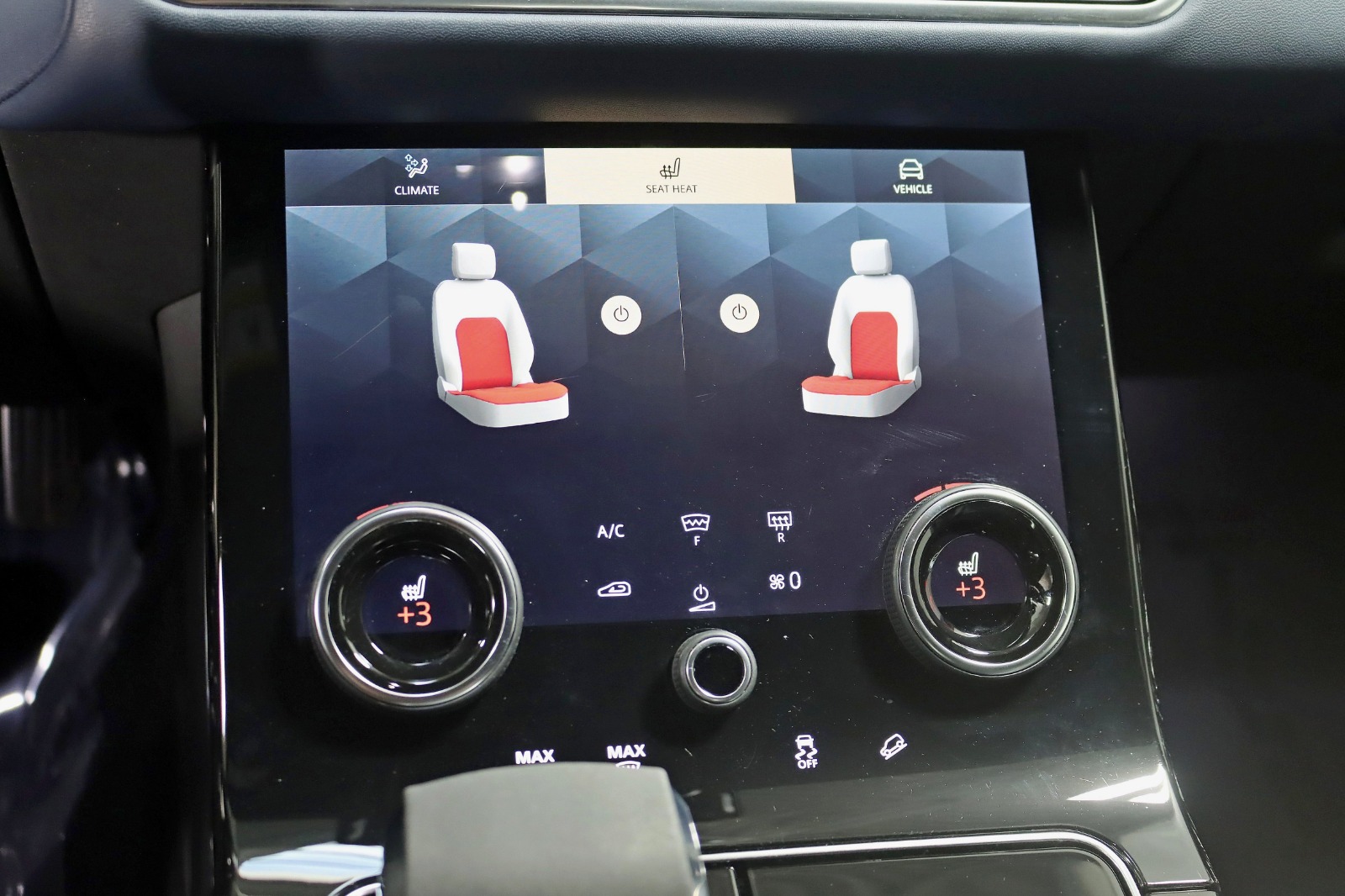 2022 LAND ROVER RANGE ROVER VELAR - Image 23