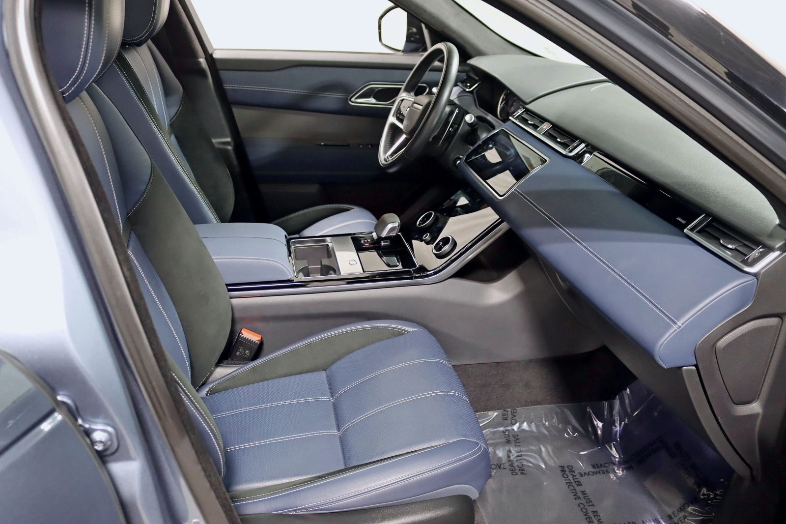 2022 LAND ROVER RANGE ROVER VELAR - Image 29