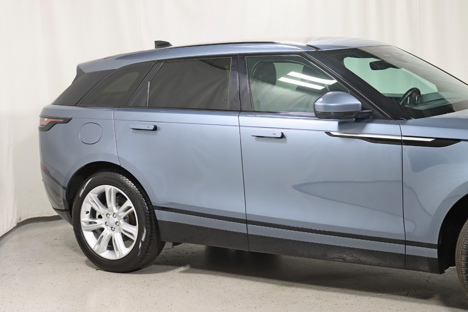 2022 LAND ROVER RANGE ROVER VELAR - Image 4