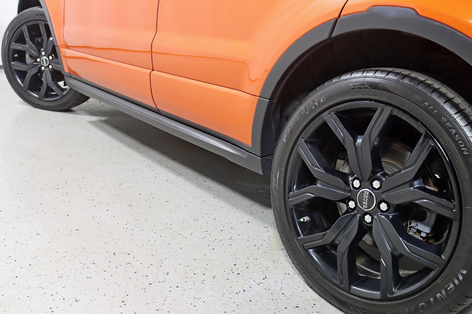 2017 LAND ROVER RANGE ROVER EVOQUE - Image 13