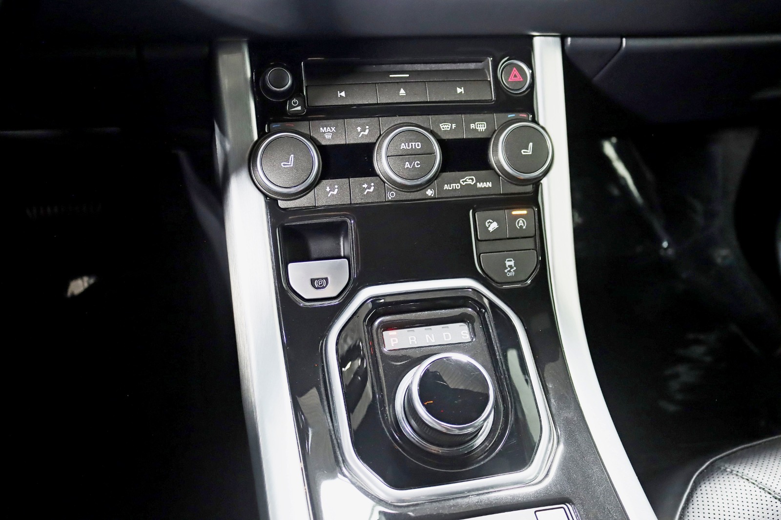 2017 LAND ROVER RANGE ROVER EVOQUE - Image 28