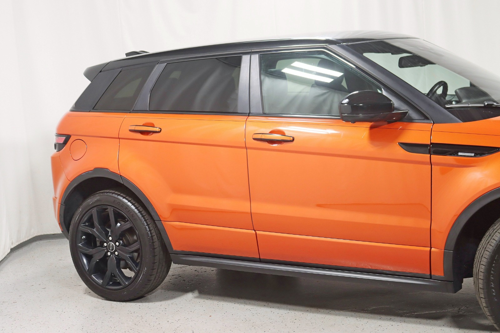 2017 LAND ROVER RANGE ROVER EVOQUE - Image 4