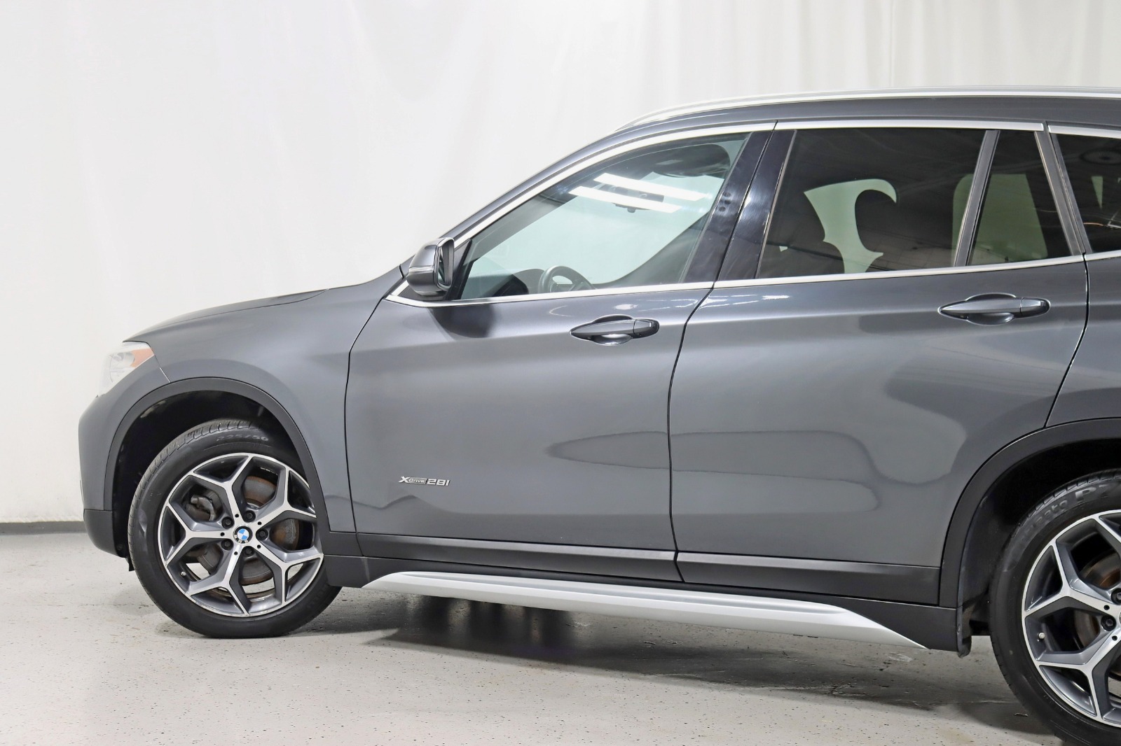 2016 BMW X1 - Image 12