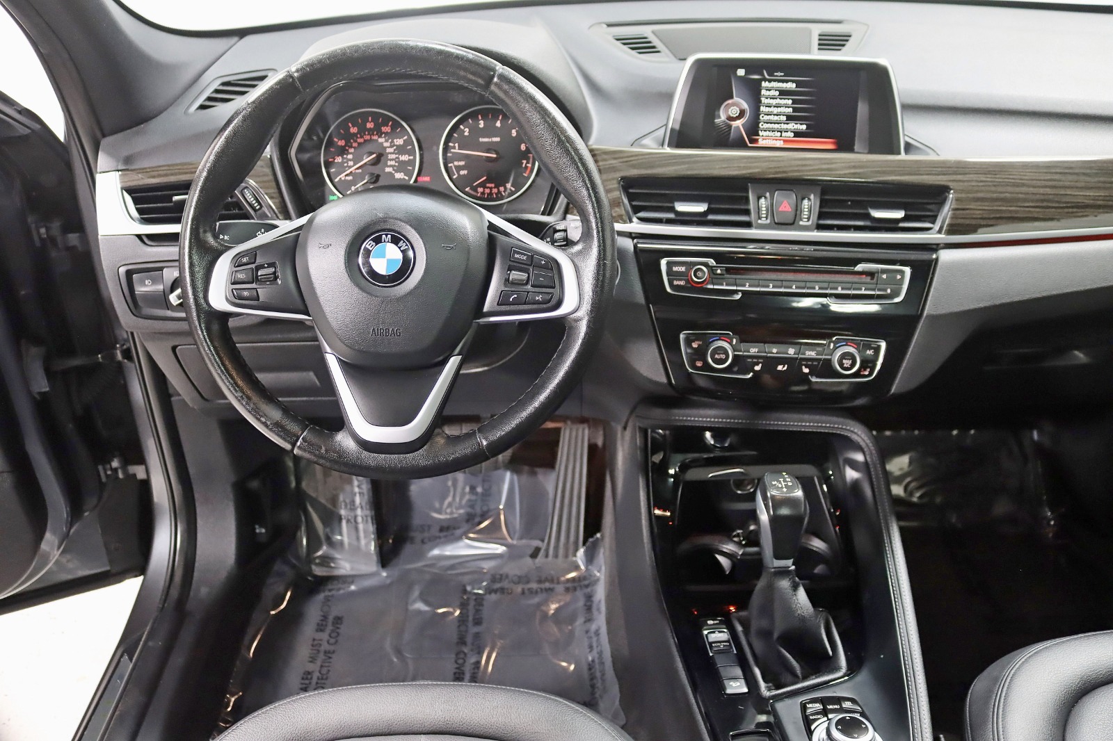 2016 BMW X1 - Image 16