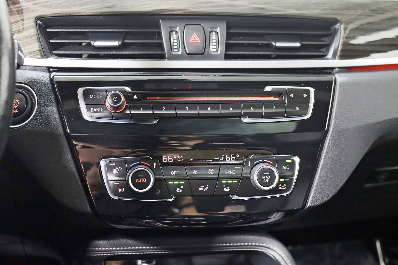 2016 BMW X1 - Image 24