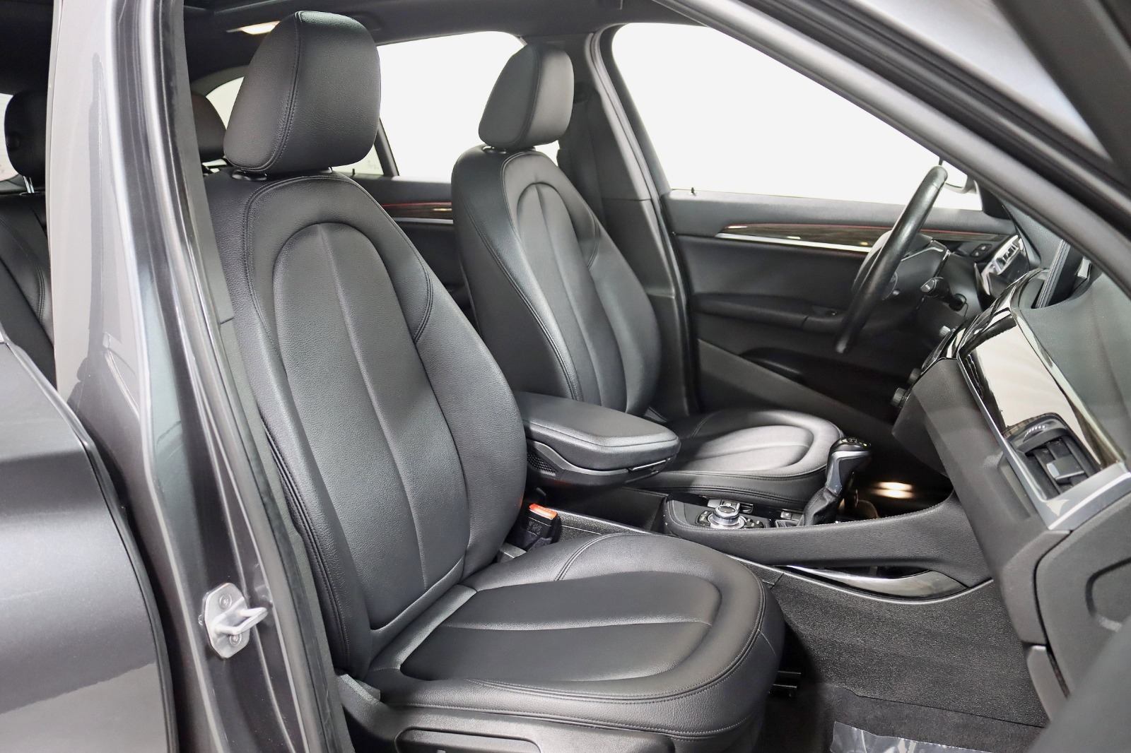 2016 BMW X1 - Image 27