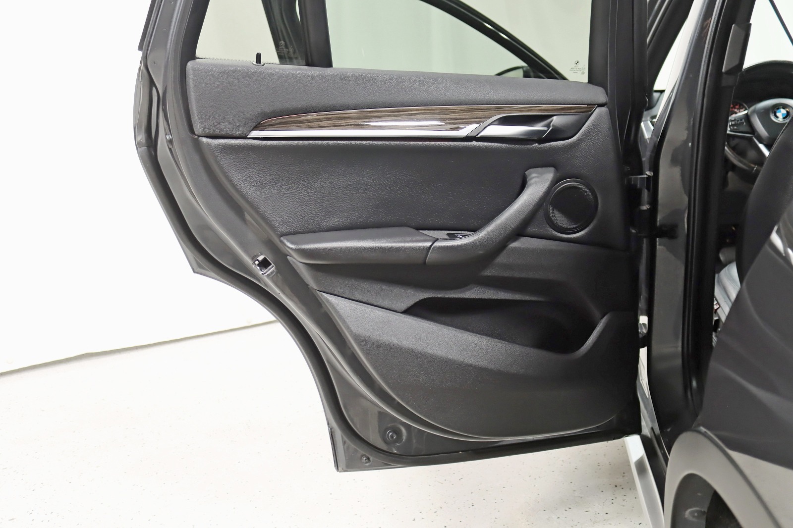 2016 BMW X1 - Image 34