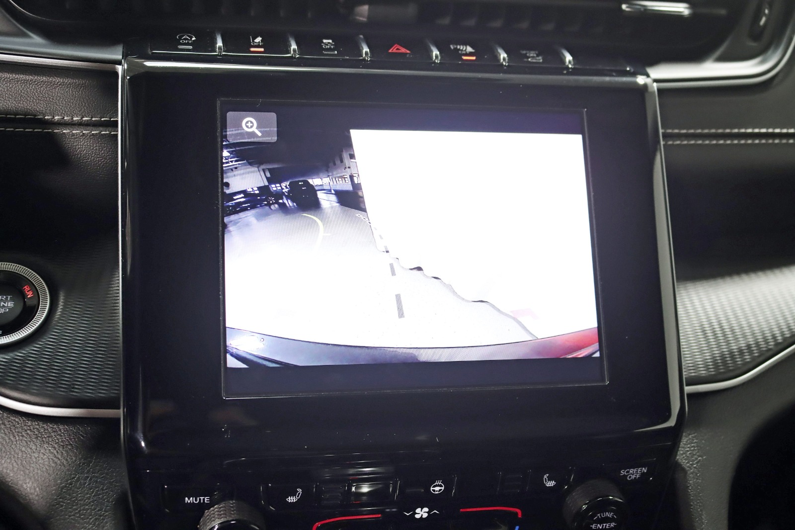 2023 JEEP GRAND CHEROKEE - Image 19