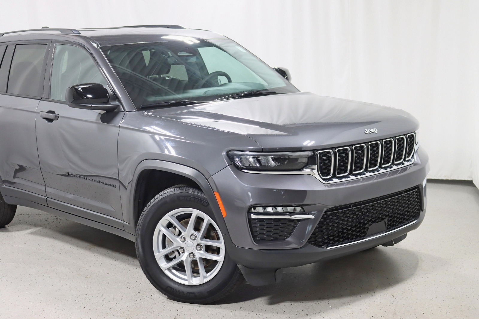 2023 JEEP GRAND CHEROKEE - Image 3