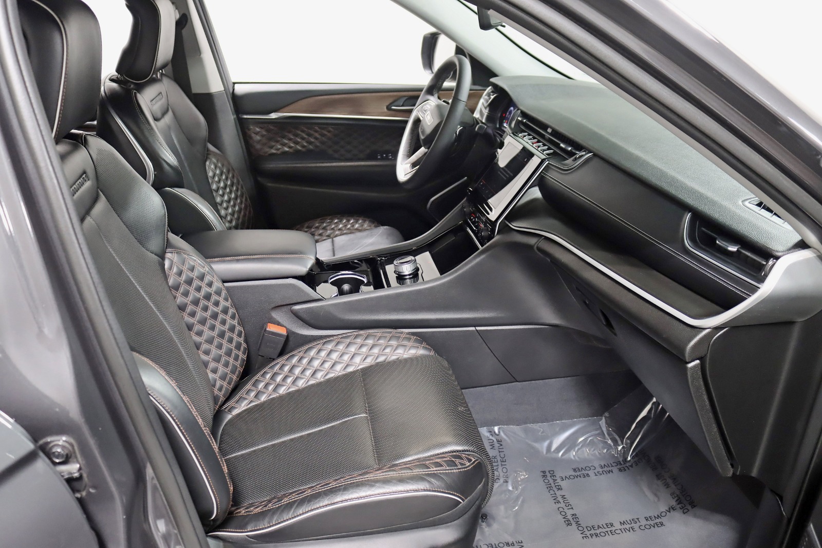 2023 JEEP GRAND CHEROKEE - Image 28