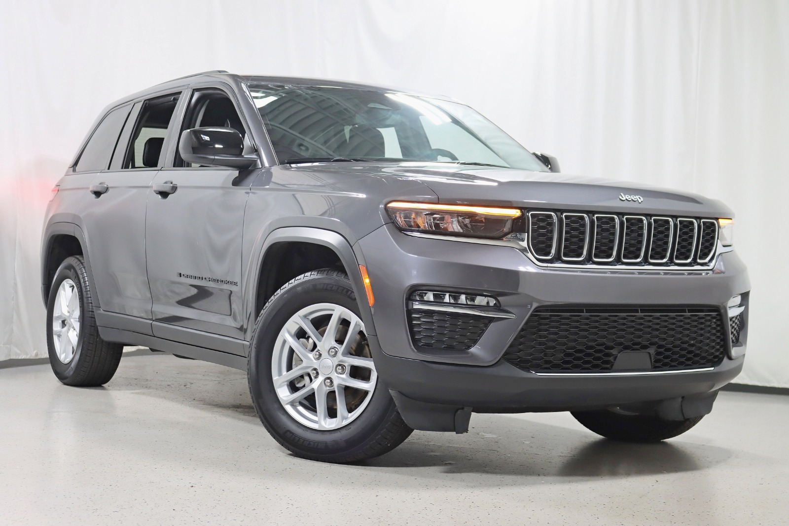 2023 JEEP GRAND CHEROKEE - Image 8