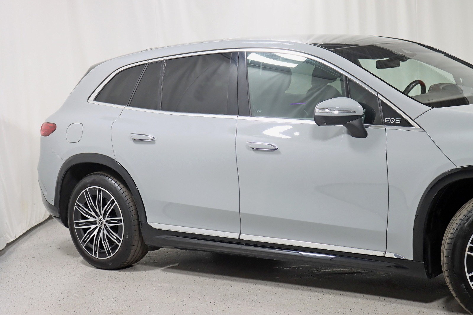 2023 MERCEDES-BENZ EQS-CLASS SUV - Image 4