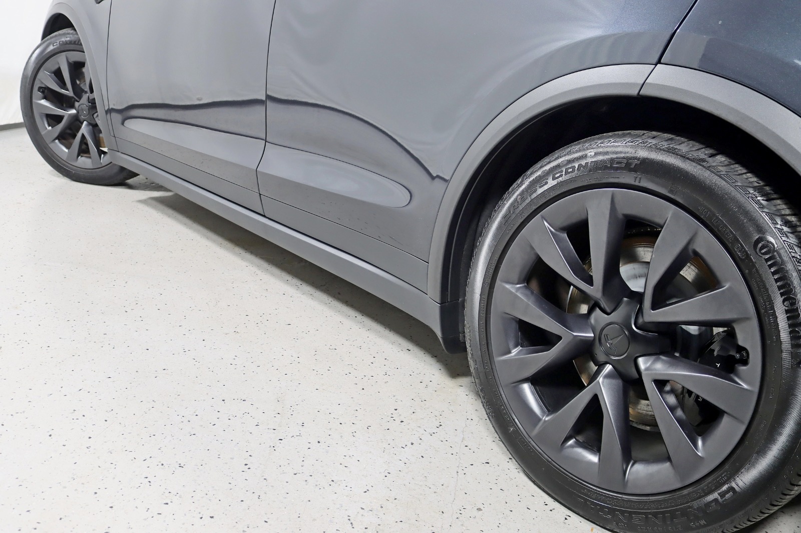 2024 TESLA MODEL X - Image 14