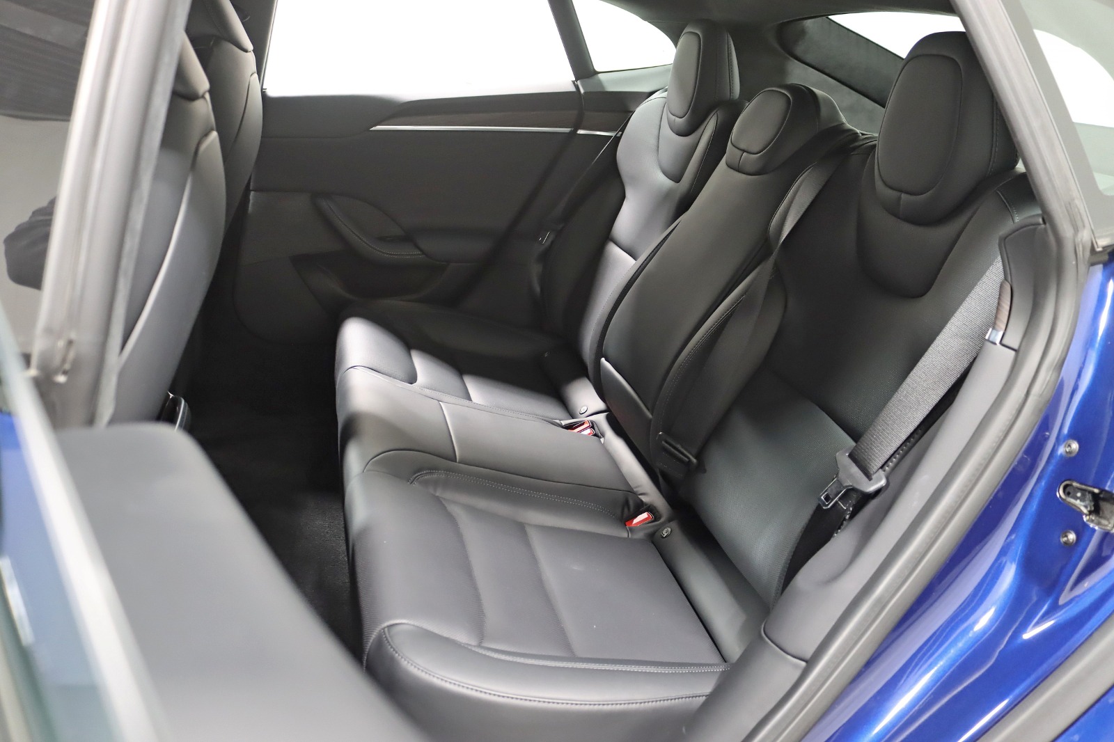 2022 TESLA MODEL S - Image 32