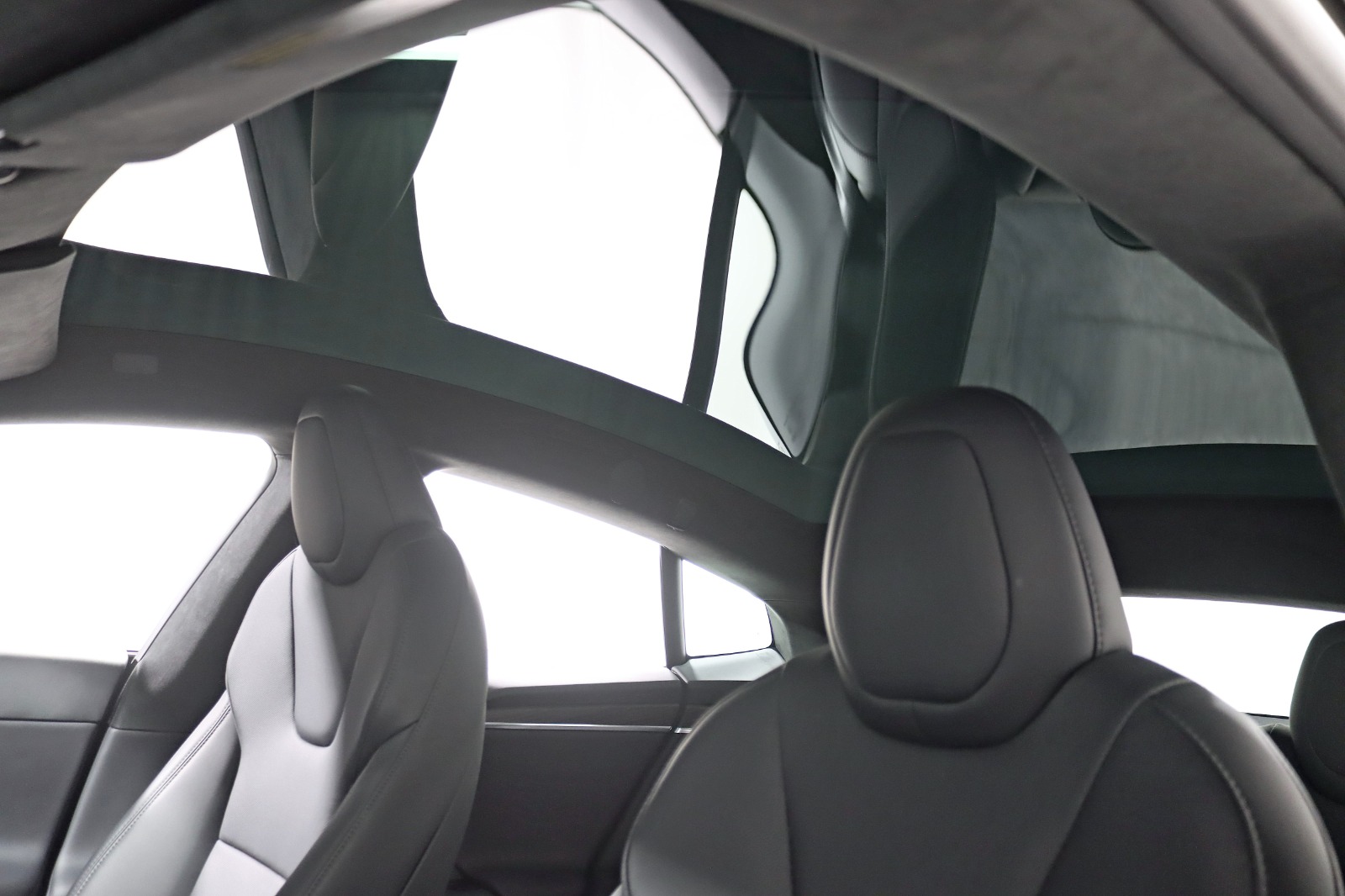 2022 TESLA MODEL S - Image 34