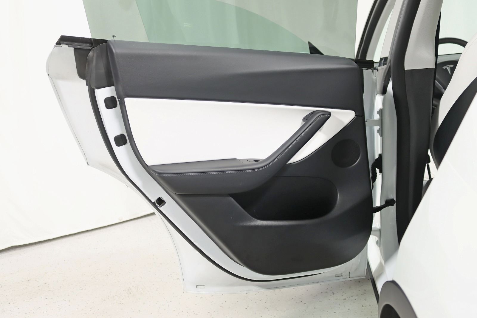 2022 TESLA MODEL Y - Image 36