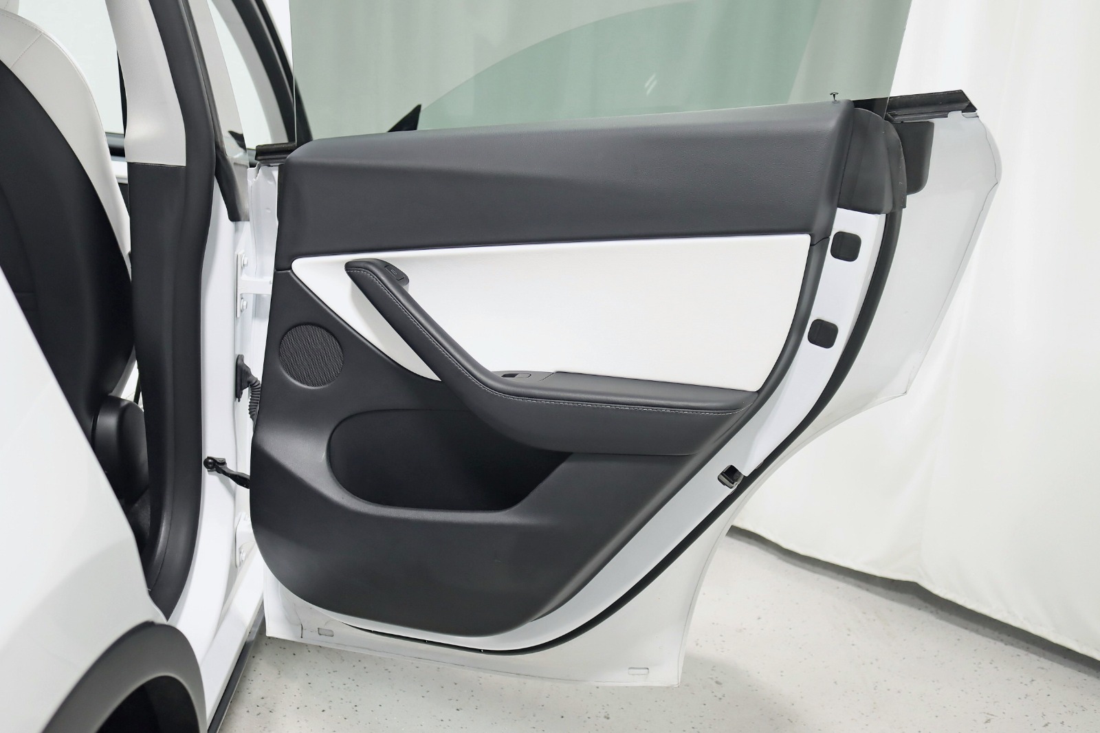 2022 TESLA MODEL Y - Image 37