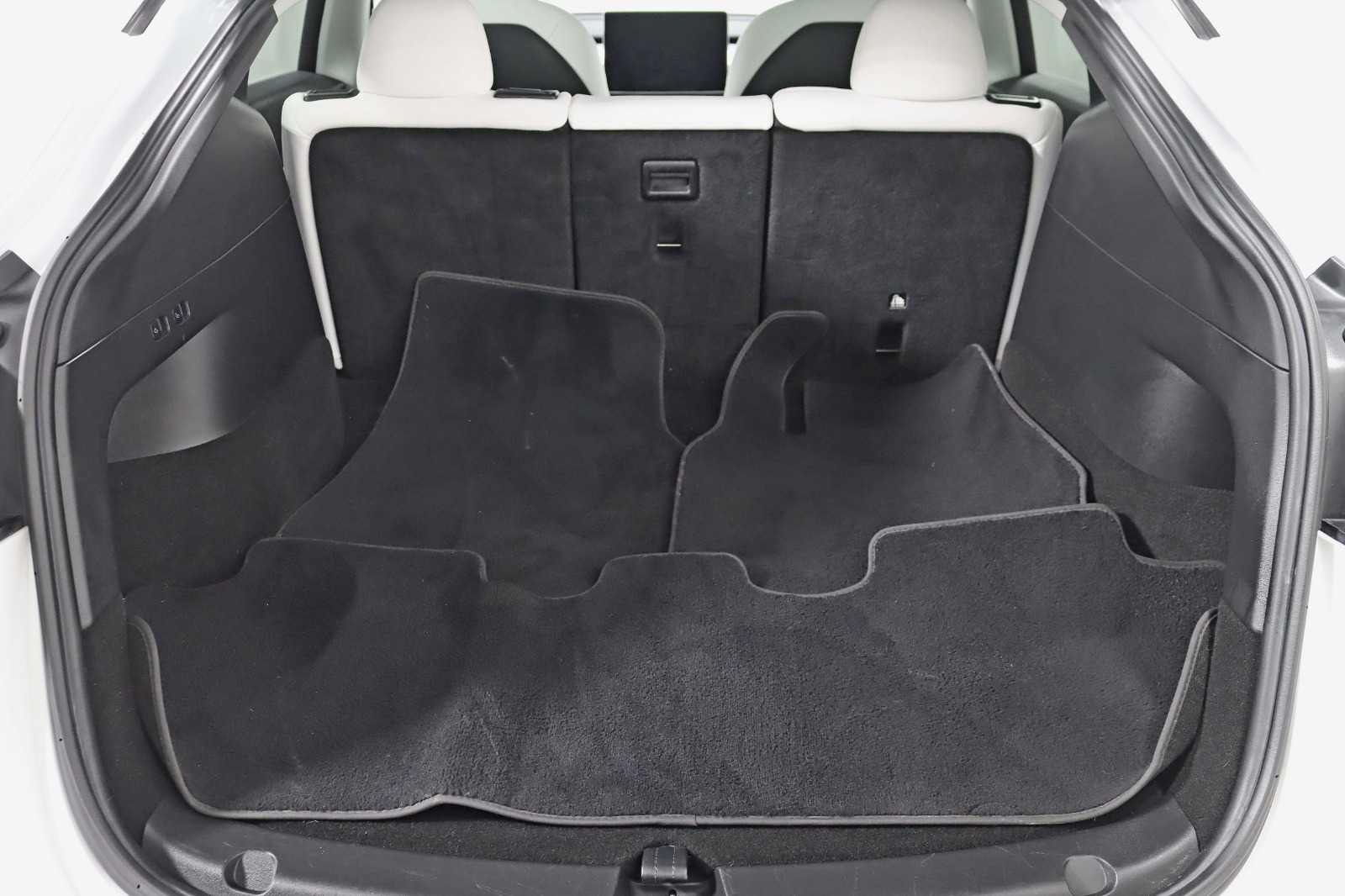 2022 TESLA MODEL Y - Image 39