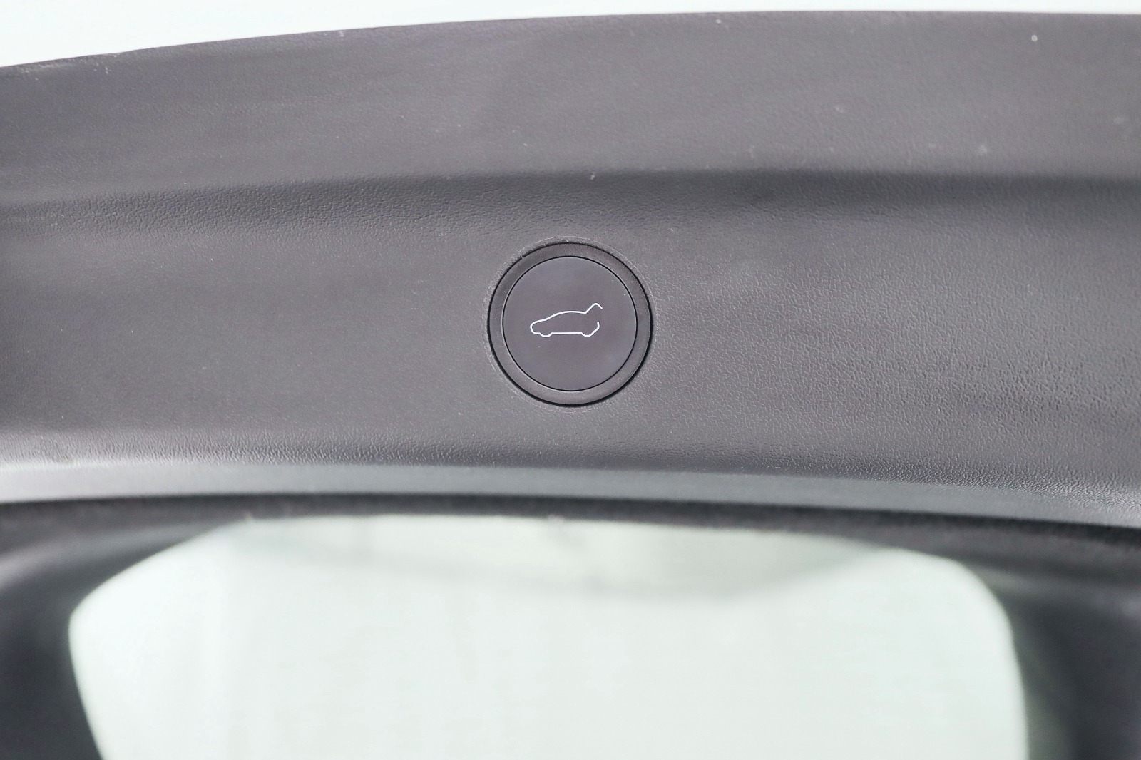 2022 TESLA MODEL Y - Image 40