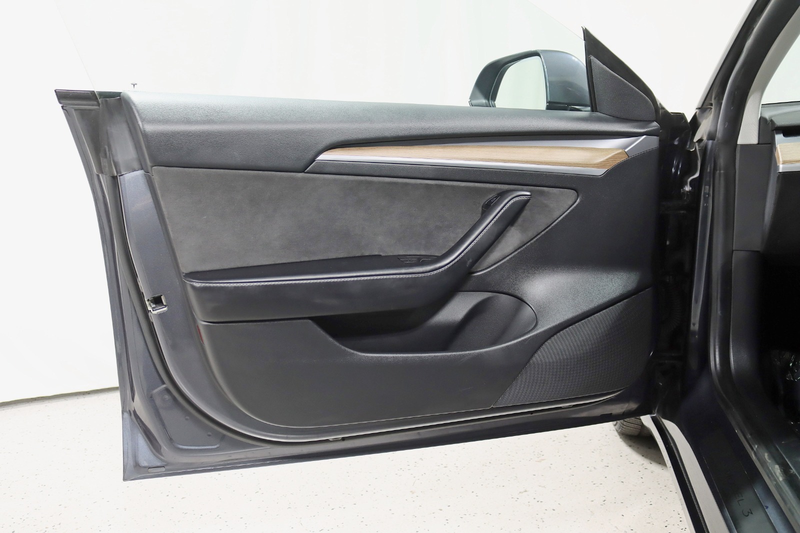 2021 TESLA MODEL 3 - Image 32