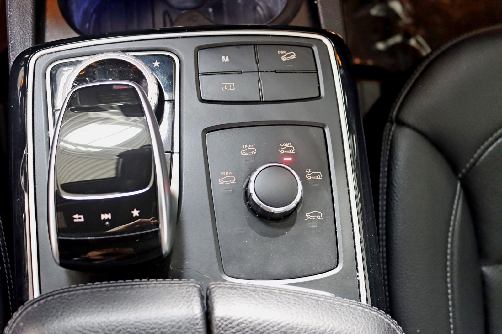 2017 MERCEDES-BENZ GLE-CLASS - Image 32